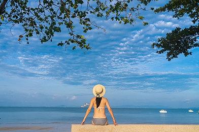 《刺客信条：幻景》实机片段 展示爬墙和跑酷